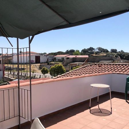Malpartida de Cáceres Hostal La Caballeriza מראה חיצוני תמונה