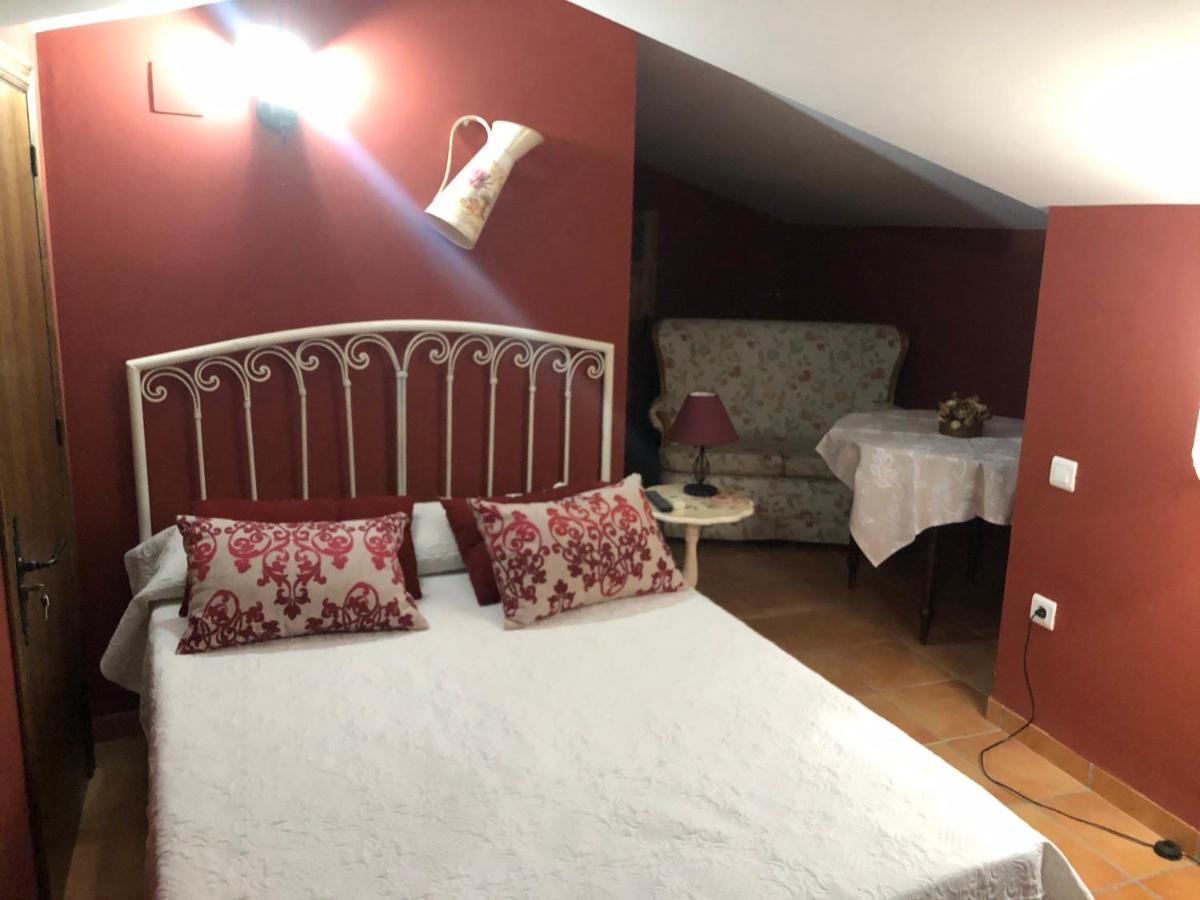 Malpartida de Cáceres Hostal La Caballeriza מראה חיצוני תמונה